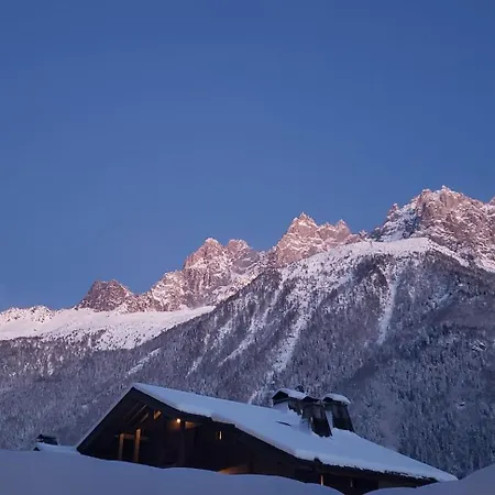 Les Capucins 2- Vue Mont-blanc - - Escalade * 霞慕尼